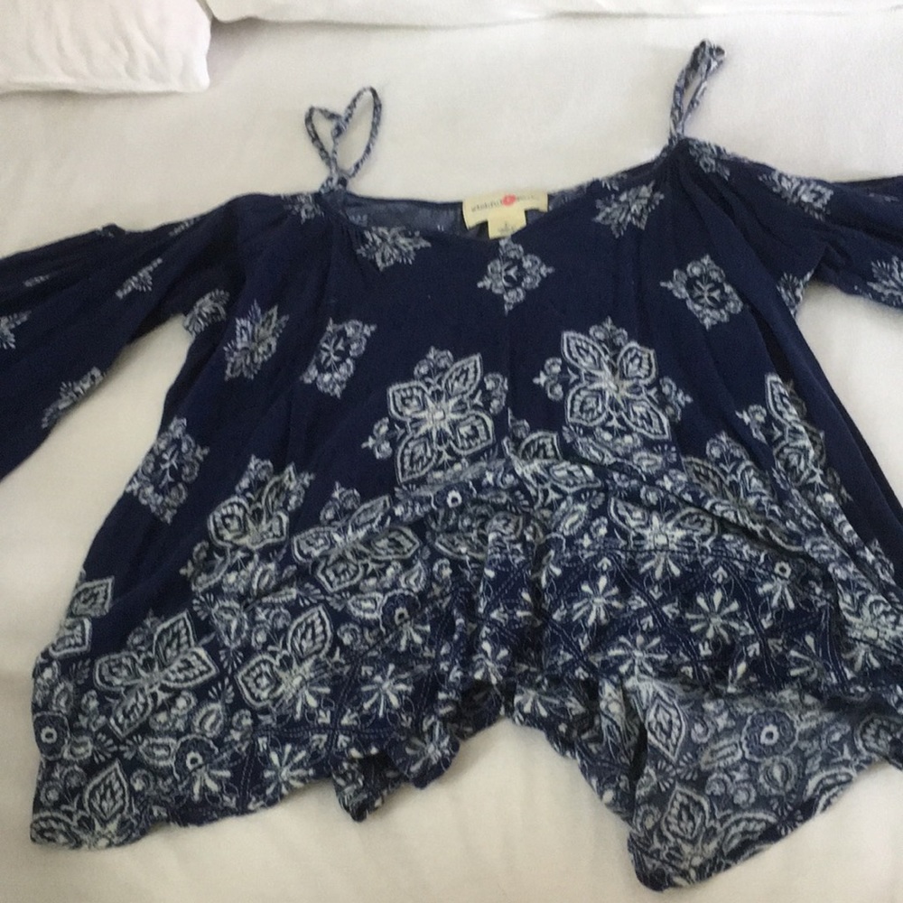 Cold shoulder top
